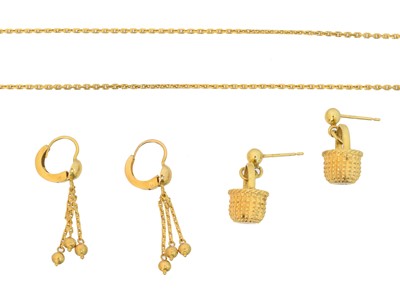 Lot 99 - A selection of jewellery