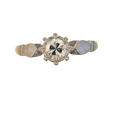 Lot 61 - An 18ct gold diamond single stone ring