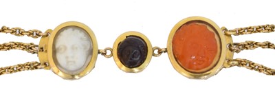 Lot 35 - A Victorian cameo bracelet