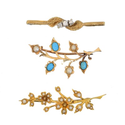 Lot 33 - Three gem-set brooches