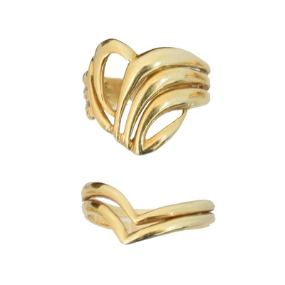 Lot 80 - Two dress rings