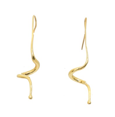 Lot 21 - A pair of drop earrings