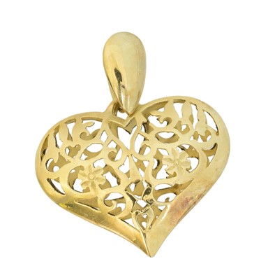 Lot 29 - A pendant