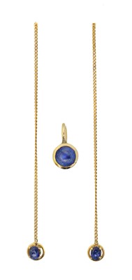 Lot 118 - A suite of sapphire jewellery