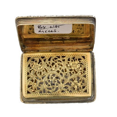 Lot 133 - A Victorian silver 'Castle Top' vinaigrette