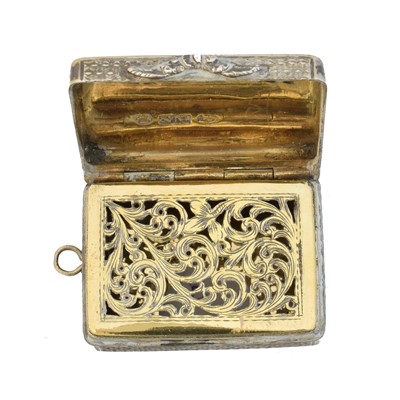Lot 168 - A William IV silver vinaigrette