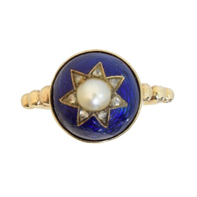 Lot 158 - A dress ring