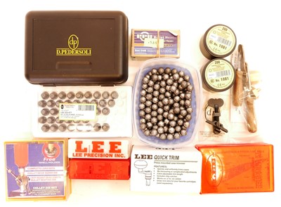 Lot 367 - Collection of muzzle loading and .303 reloading accessories