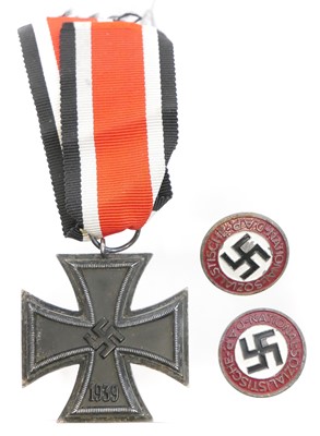 Lot 526 - German WWII iron cross and two pin badges