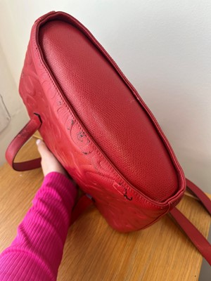 Lot 225 - A Yves Saint Laurent shoulder bag