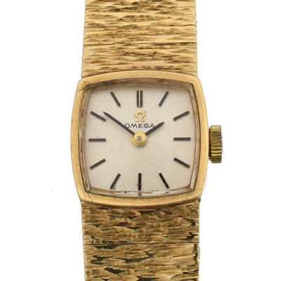 Lot 179 - A 1970s 9ct gold Omega manual wind wristwatch