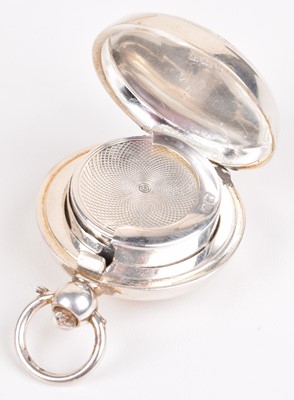 Lot 38 - Silver sovereign holder.