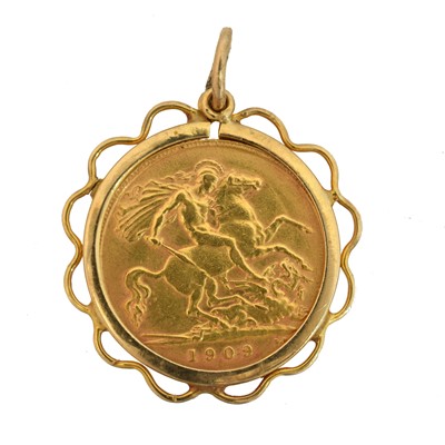 Lot 87 - An Edward VII half sovereign