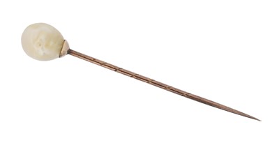 Lot 41 - A pearl stickpin