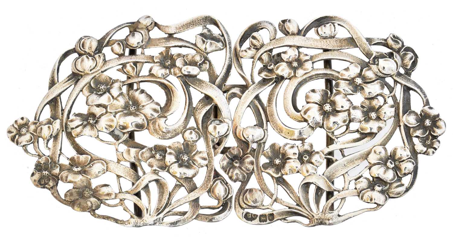 Lot 159 - An Edward VII silver belt buckle