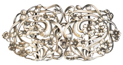 Lot 159 - An Edward VII silver belt buckle
