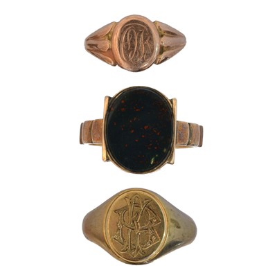 Lot 245 - Three 9ct gold signet rings