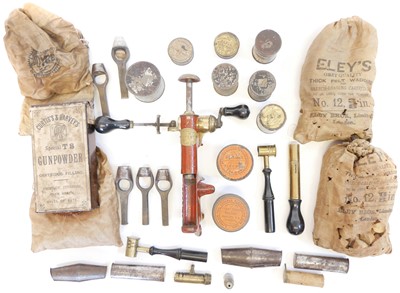 Lot 516 - Collection of vintage shotgun equipment