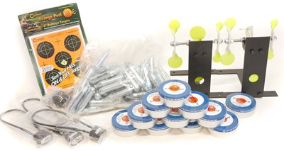 Lot 557 - Air gun paraphernalia