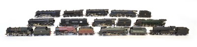 Lot 32 - 12 unboxed OO gauge locomotives