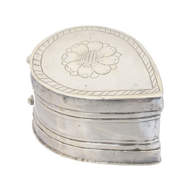 Lot 1 - A late 17th century silver nutmeg grater