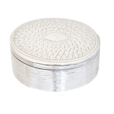 Lot 27 - A William IV silver nutmeg grater