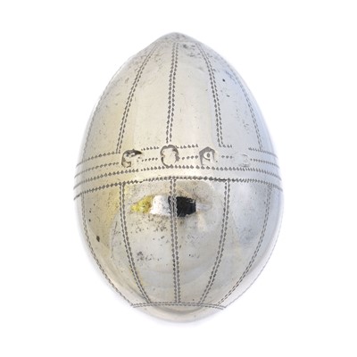 Lot 11 - A George III silver nutmeg grater