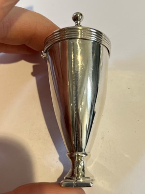 Lot 62 - A George III silver nutmeg grater