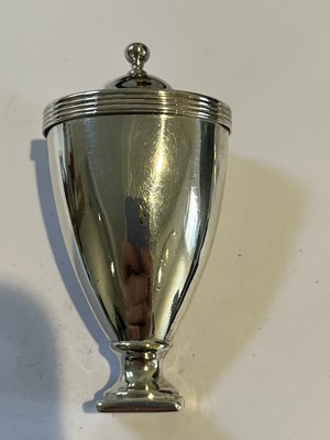 Lot 62 - A George III silver nutmeg grater