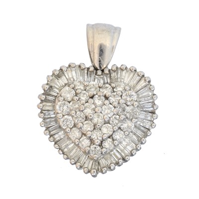 Lot 89 - A diamond pendant