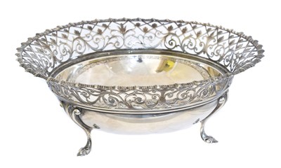 Lot 111 - A George V silver bonbon dish