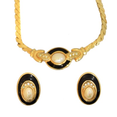 Lot 255 - A suite of Christian Dior costume jewellery