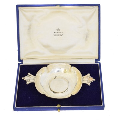 Lot 101 - An Edward VIII commemorative silver quaiche