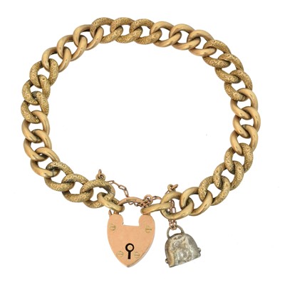 Lot 52 - A 9ct gold bracelet