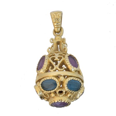 Lot 92 - A 14ct gold fob pendant