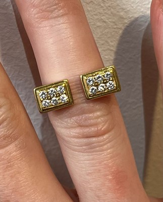 Lot 187 - A 1970s 18ct gold diamond dress ring by Cartier