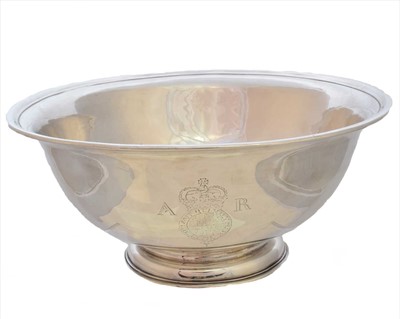 Lot 30 - A Queen Anne Britannia silver shaving bowl