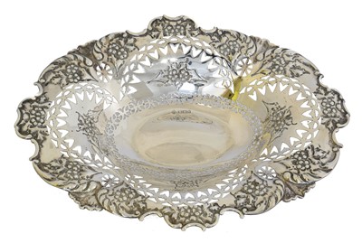 Lot 134 - A Victorian silver dish