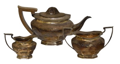 Lot 120 - A George V three piece silver tea set