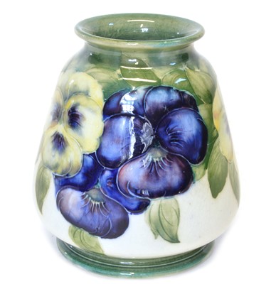 Lot 20 - Pansy pattern vase