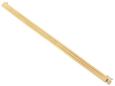 Lot 22 - A bracelet