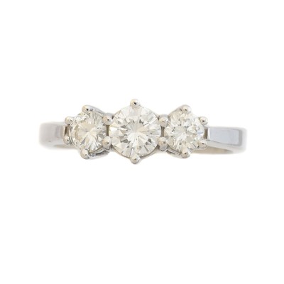 Lot 170 - An 18ct gold diamond three stone ring