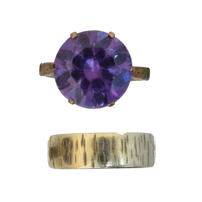 Lot 95 - Two rings