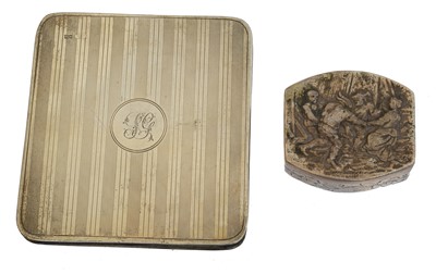 Lot 78 - A continental silver pill box