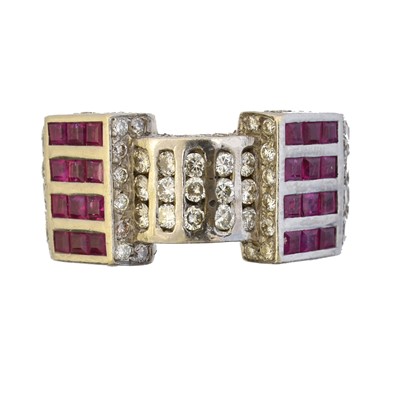 Lot 106 - A ruby and diamond cocktail ring