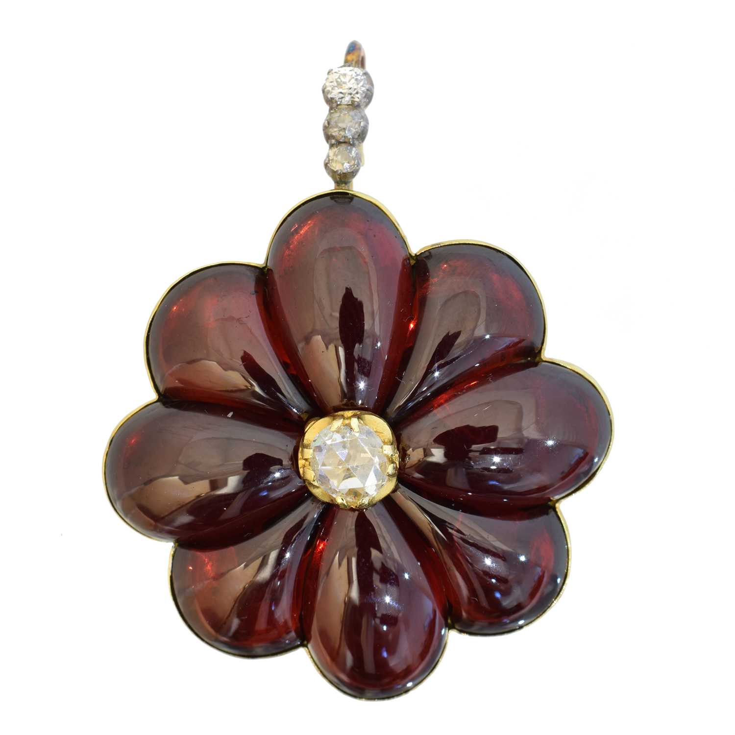 Lot 1 - A late Victorian garnet and rose cut diamond brooch
