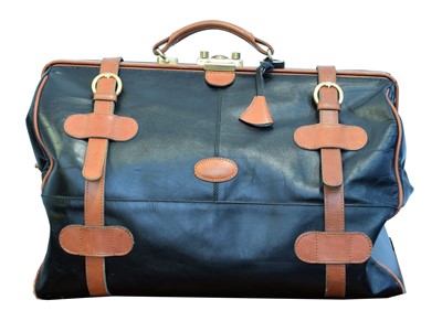 Lot 1 - A vintage Bugatti leather luggage bag