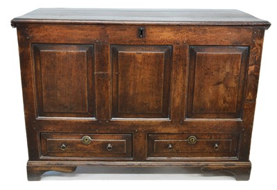 Lot 333 - 18th Century Oak Mule Chest