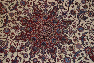 Lot 369 - Iranian Isfahan rug