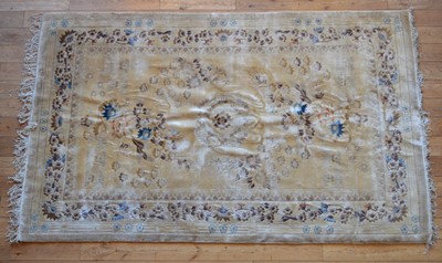 Lot 376 - Chinese silk rug